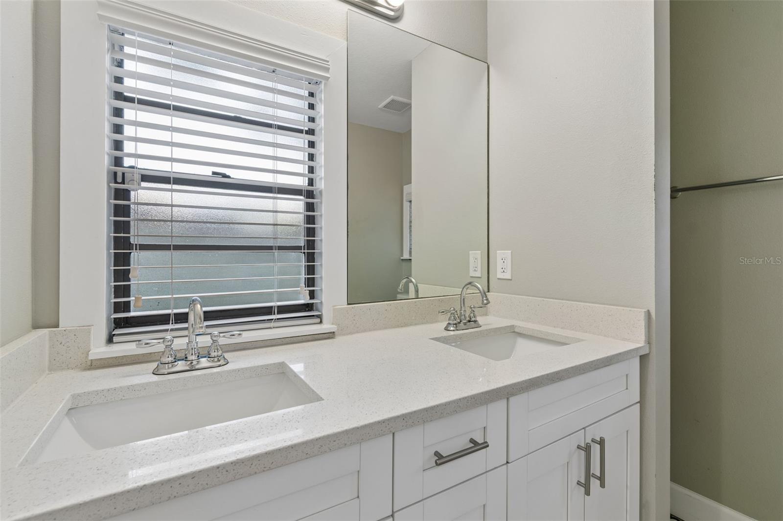 Image 12 of 31 For 6443 31st Street N