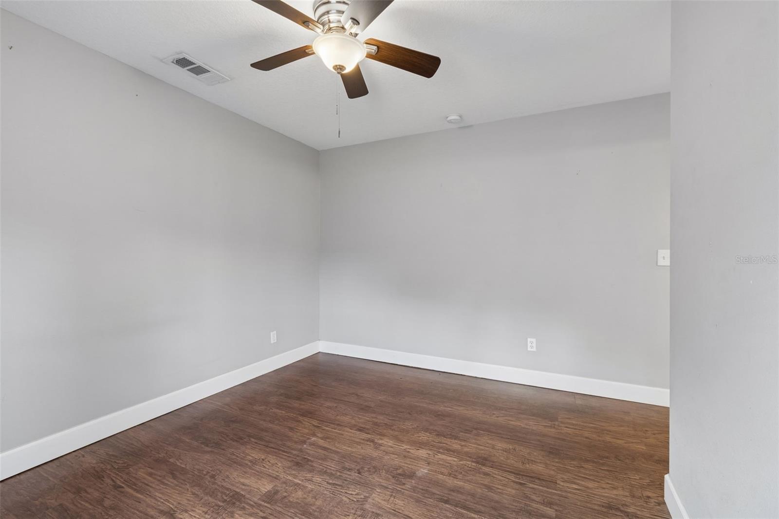 Image 18 of 31 For 6443 31st Street N