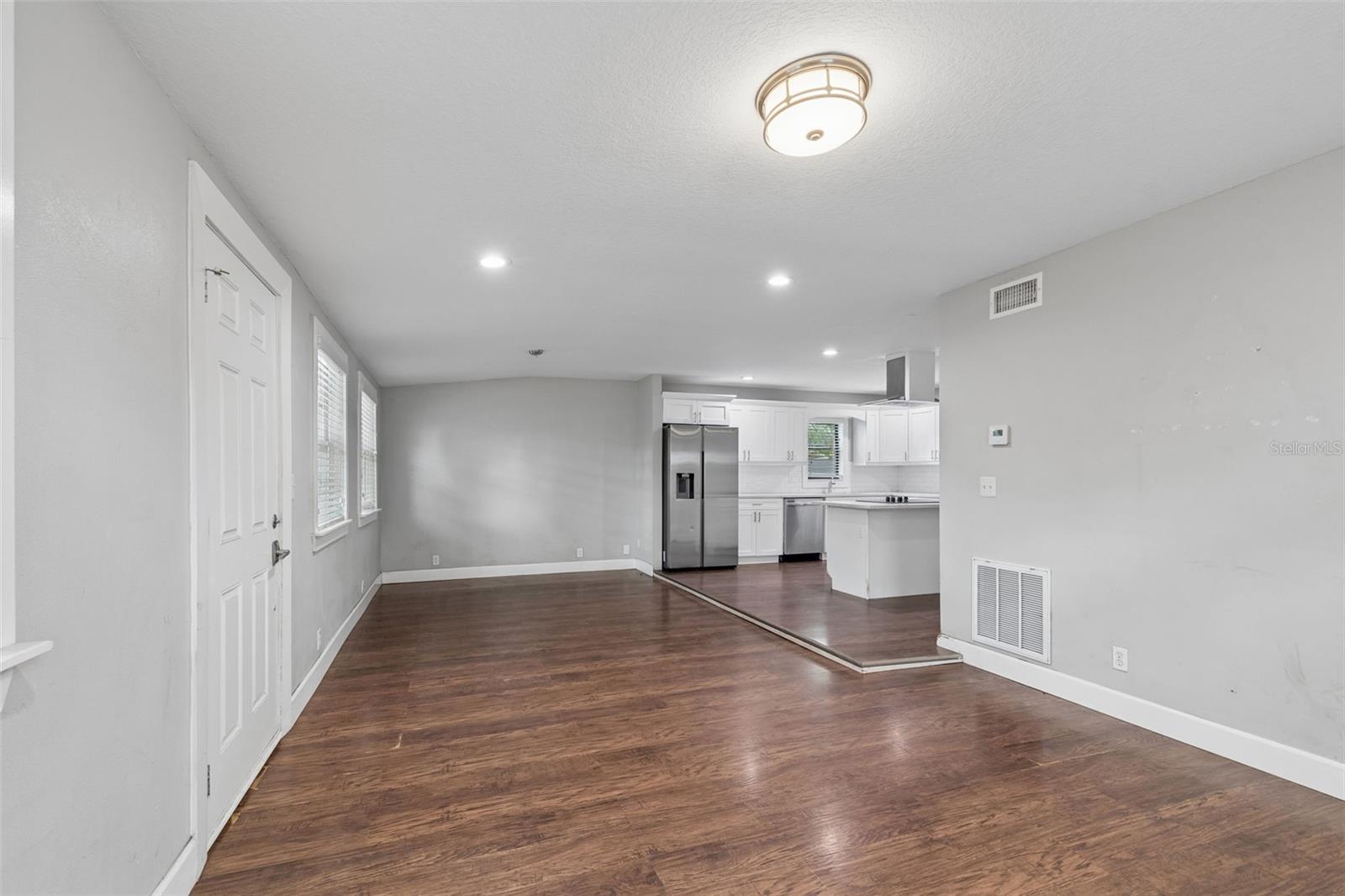 Image 4 of 31 For 6443 31st Street N