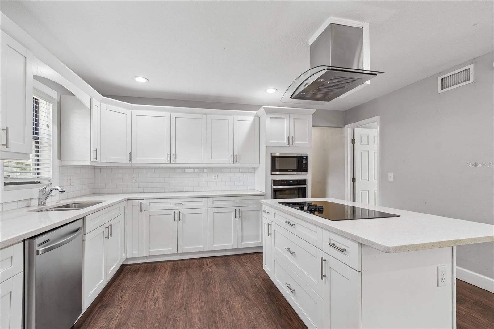 Image 5 of 31 For 6443 31st Street N