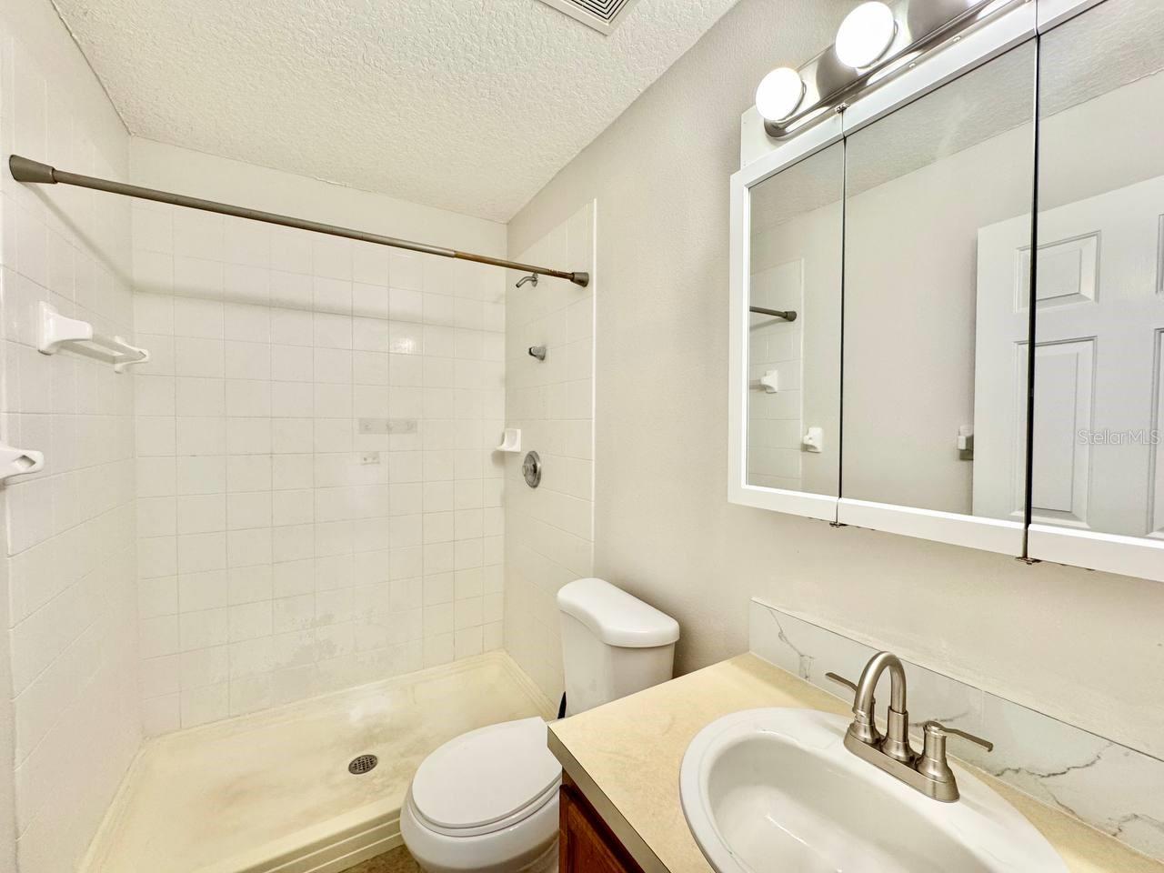 Image 13 of 18 For 5816 Congress Street 203