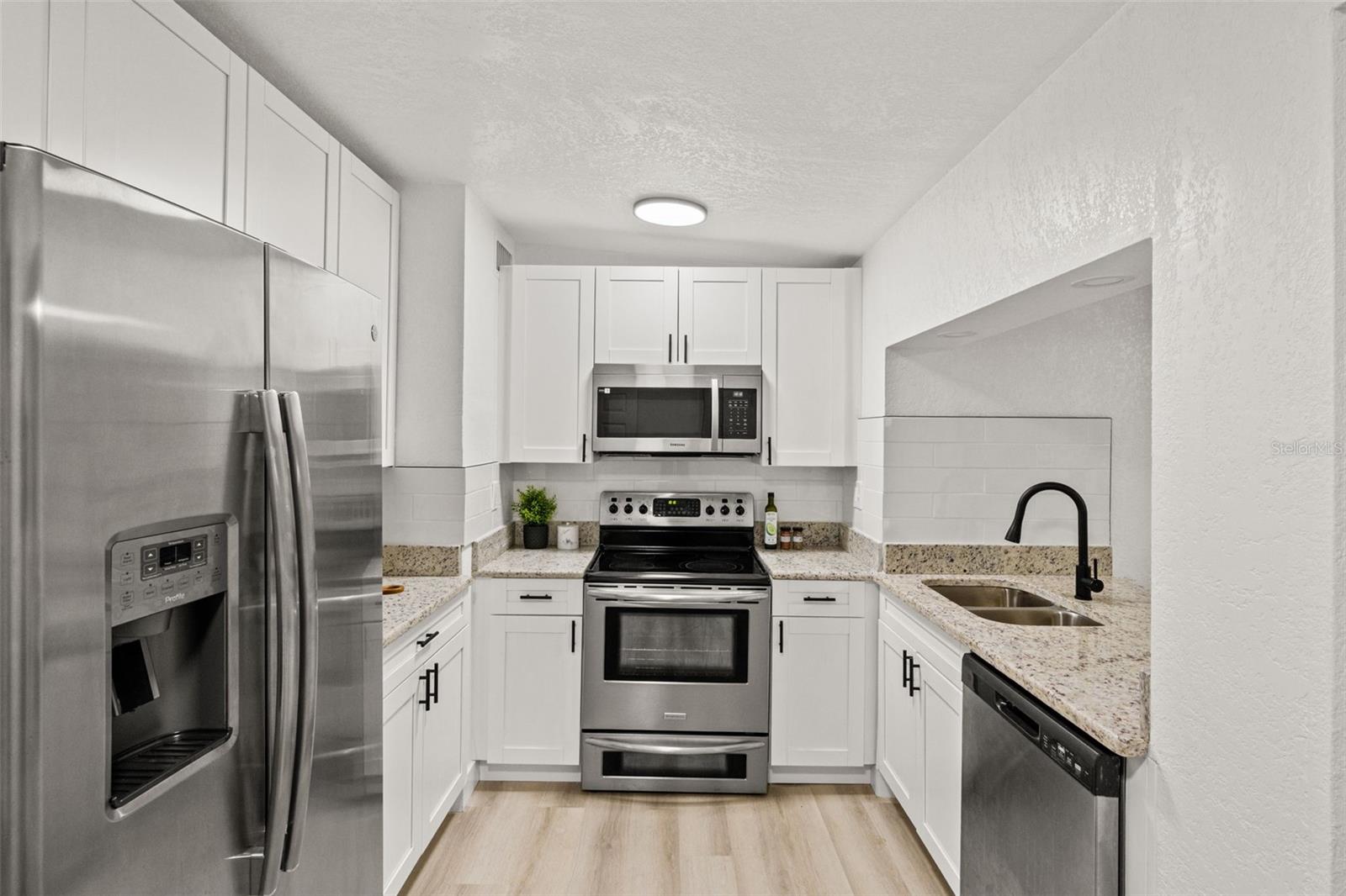 Image 10 of 34 For 4914 82nd Street