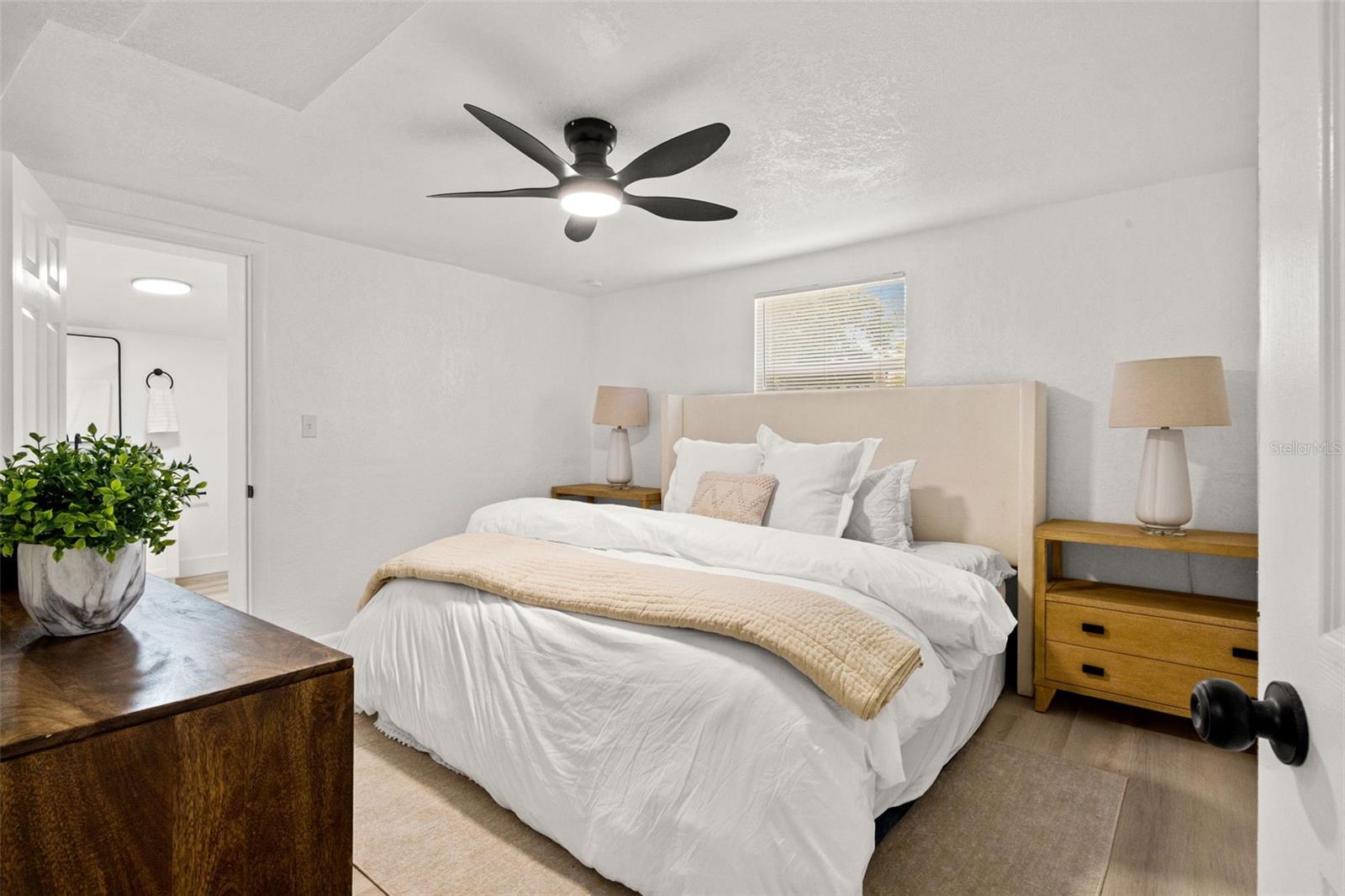Image 16 of 34 For 4914 82nd Street