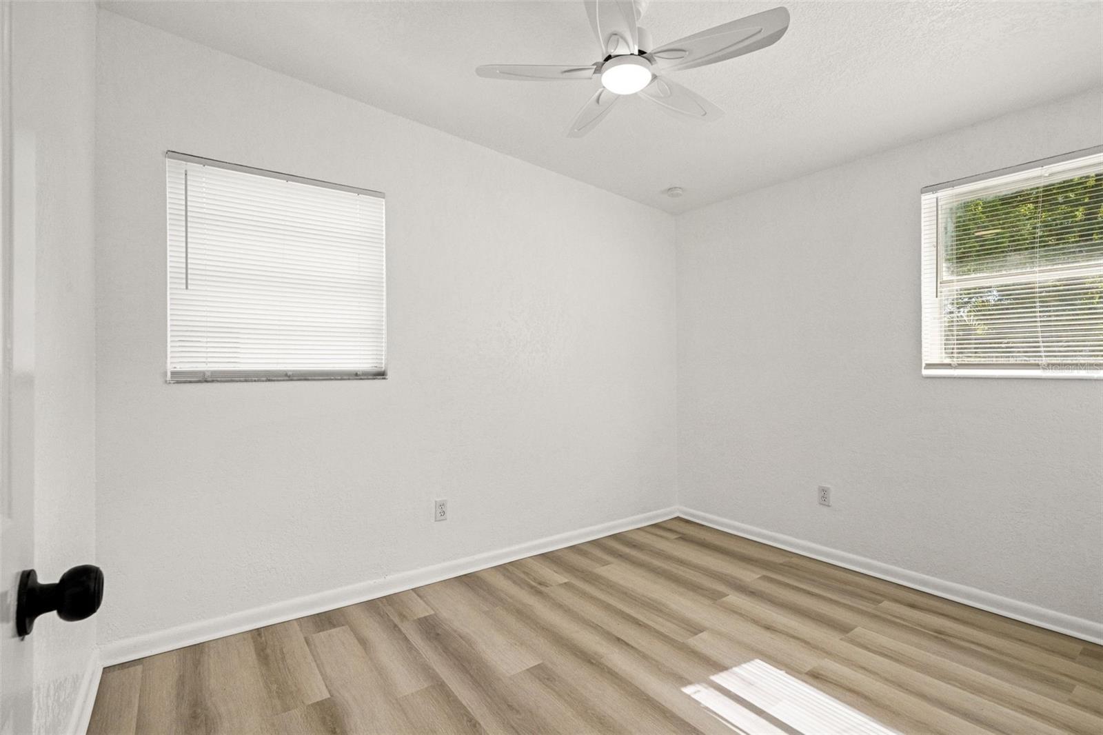 Image 23 of 34 For 4914 82nd Street