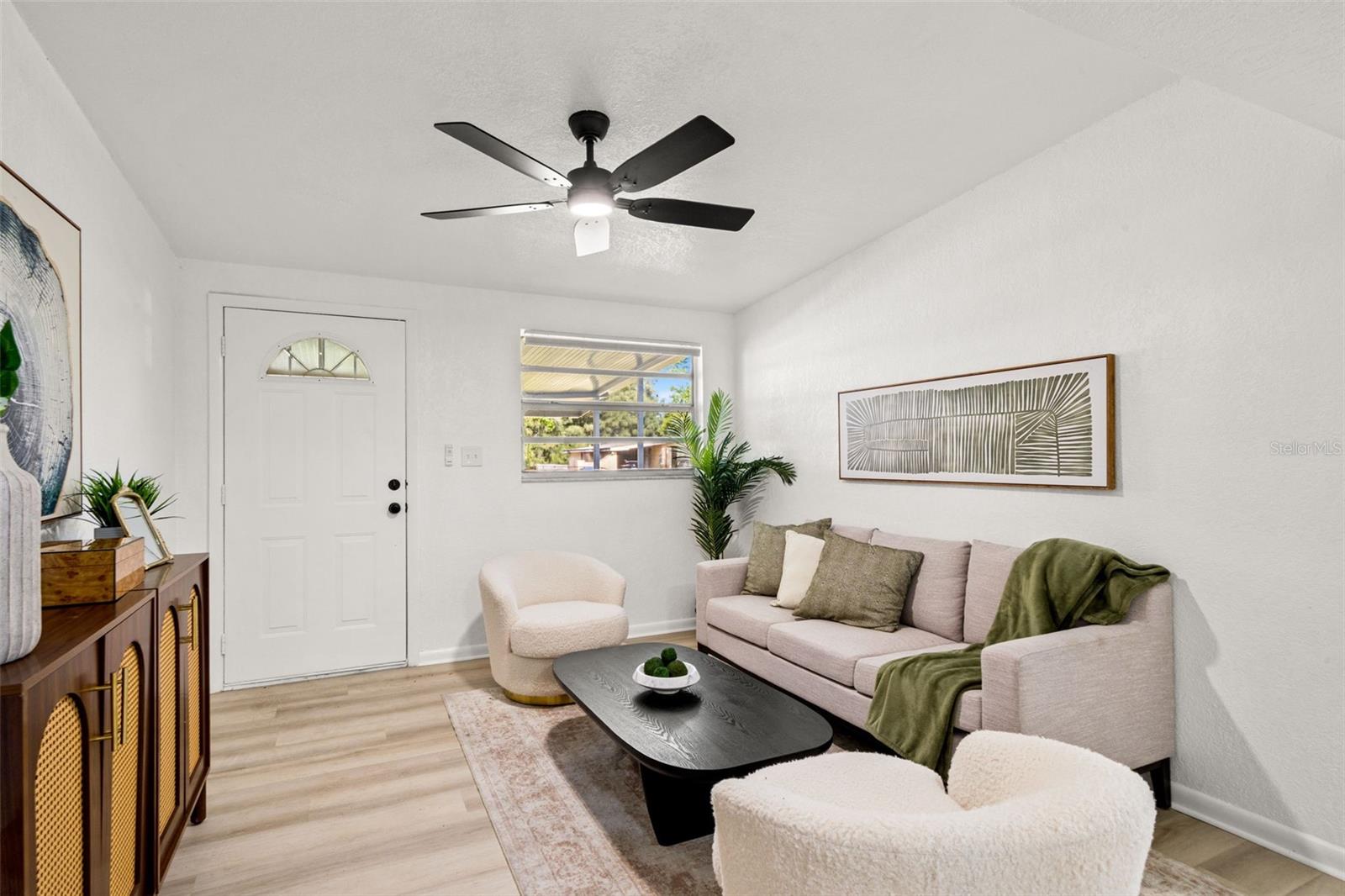 Image 5 of 34 For 4914 82nd Street