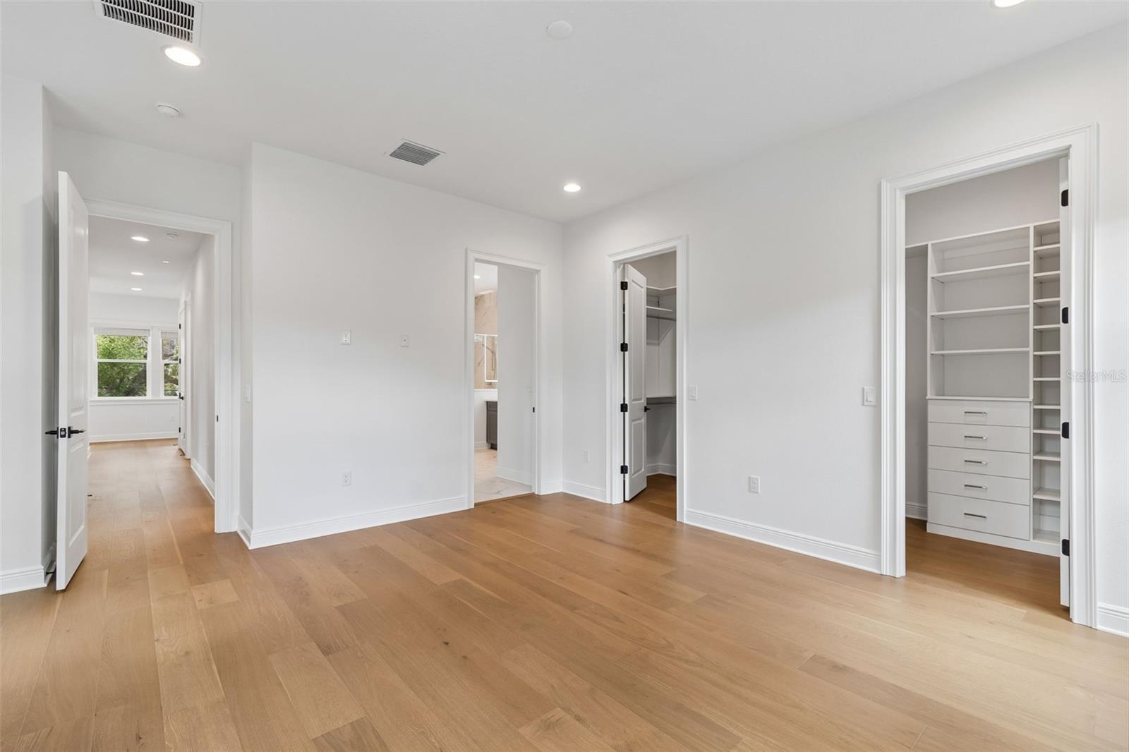 Image 32 of 84 For 3122 San Jose Street