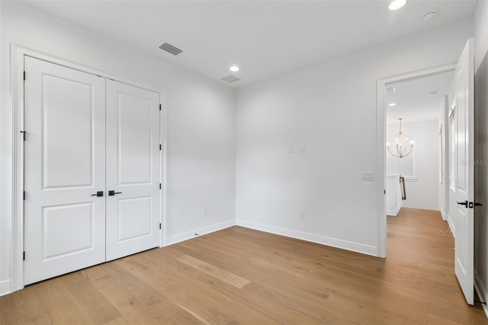 Image 39 of 84 For 3122 San Jose Street