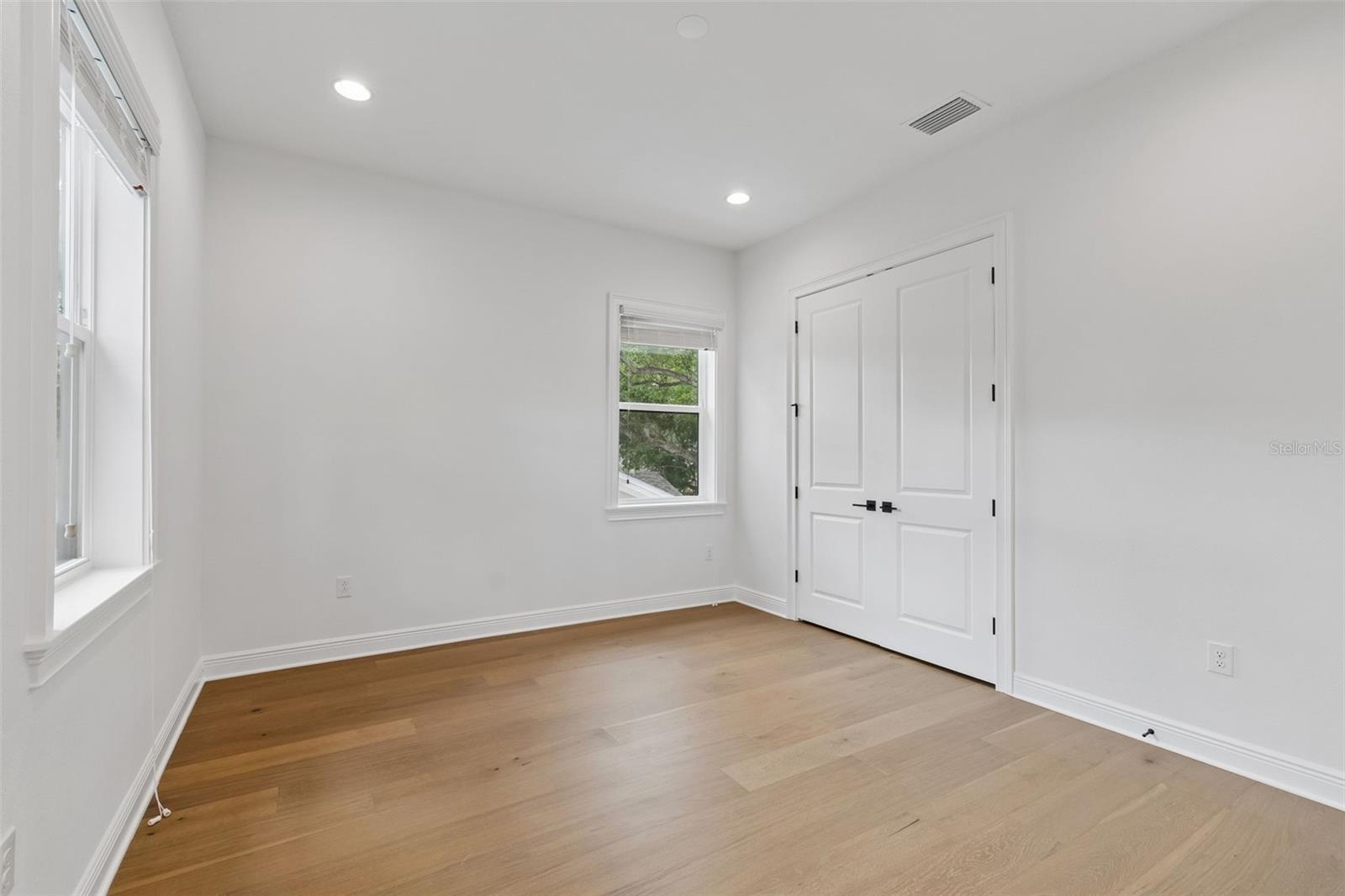 Image 40 of 84 For 3122 San Jose Street