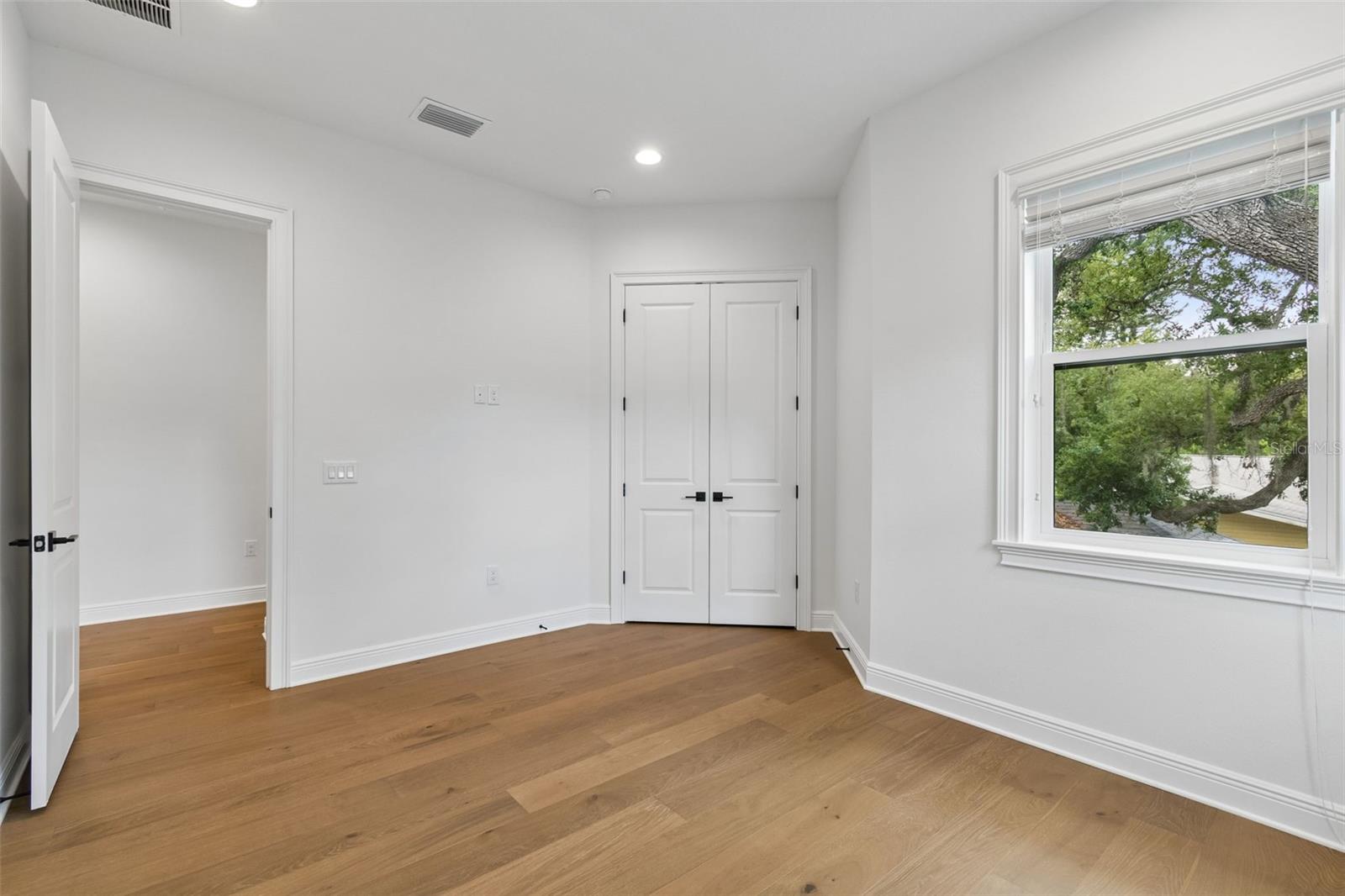 Image 45 of 84 For 3122 San Jose Street