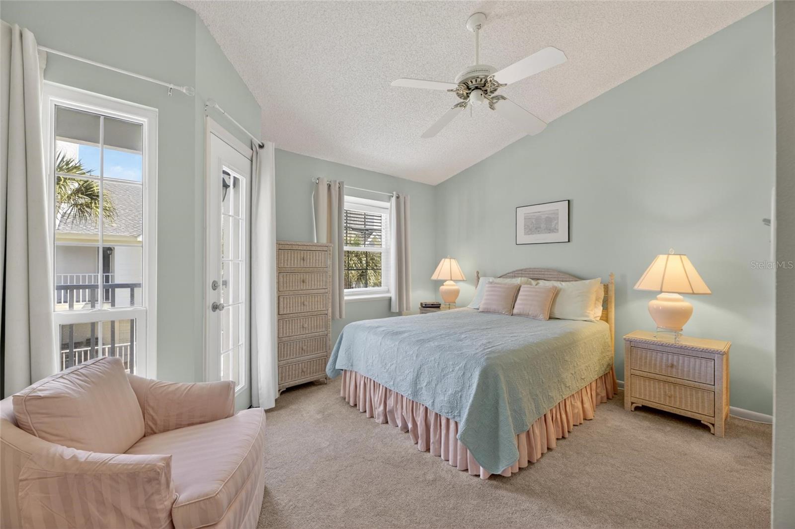 Image 19 of 52 For 17960 Gulf Boulevard  108
