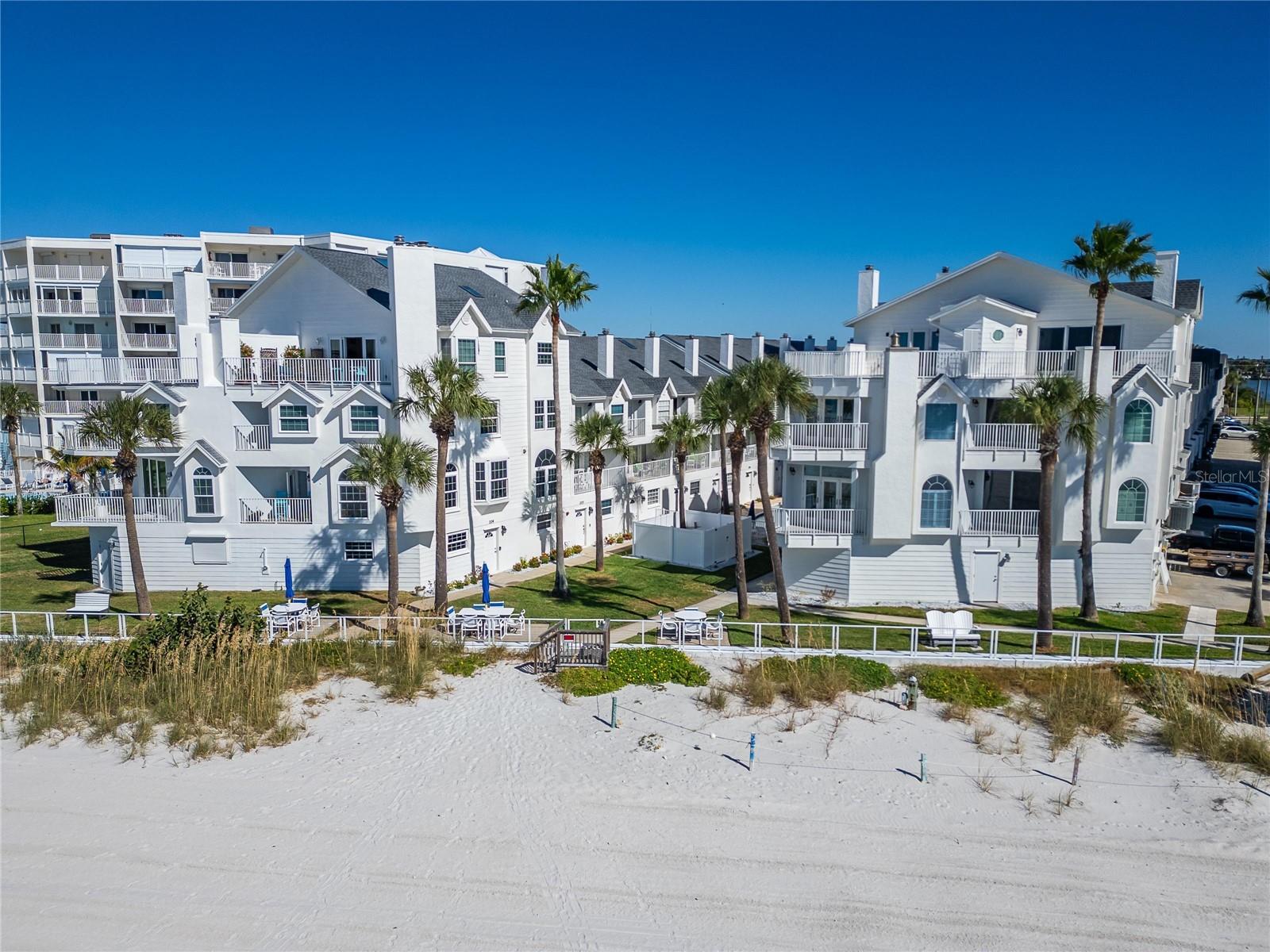 Image 2 of 52 For 17960 Gulf Boulevard  108