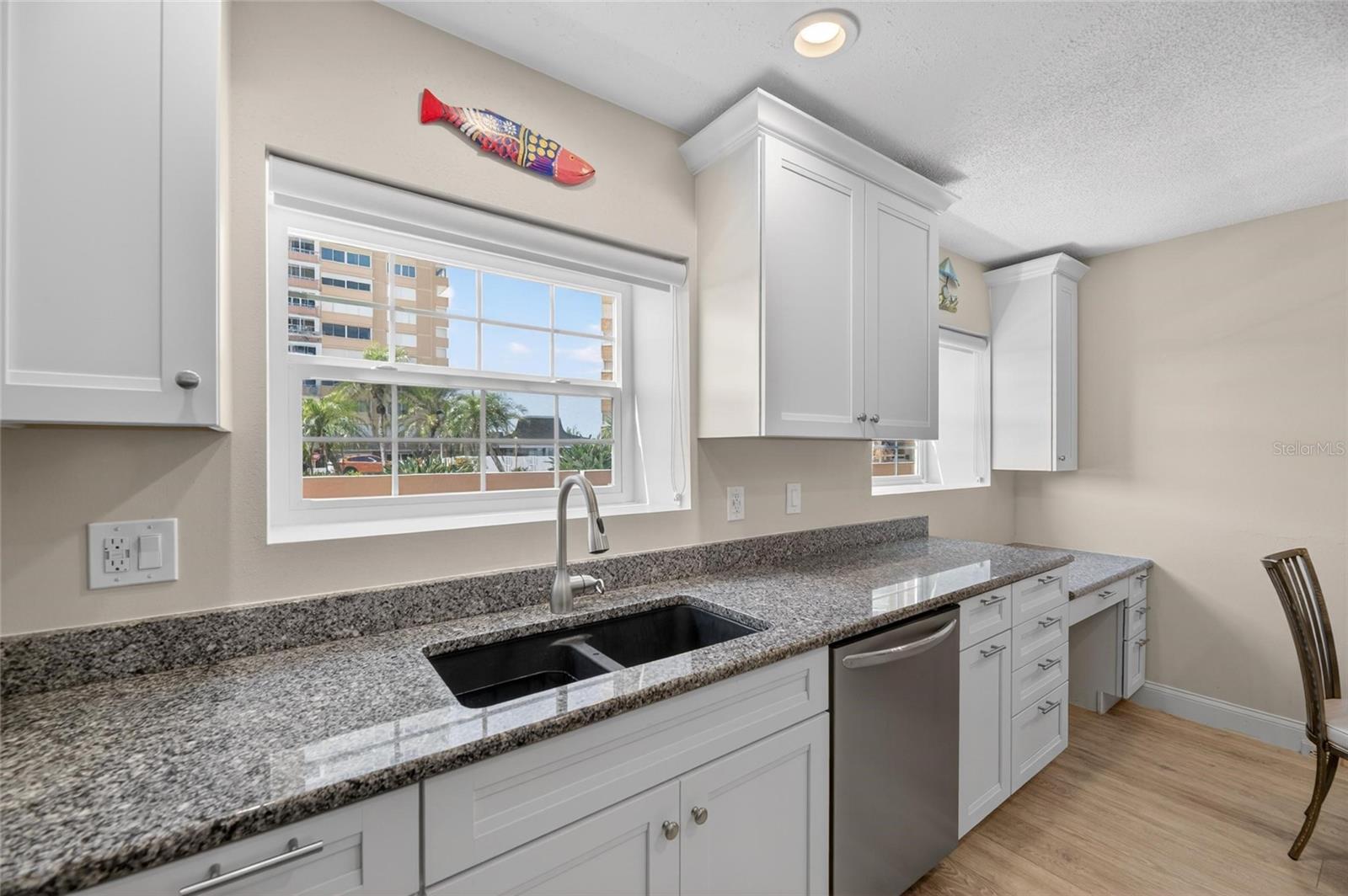 Image 26 of 52 For 17960 Gulf Boulevard  108