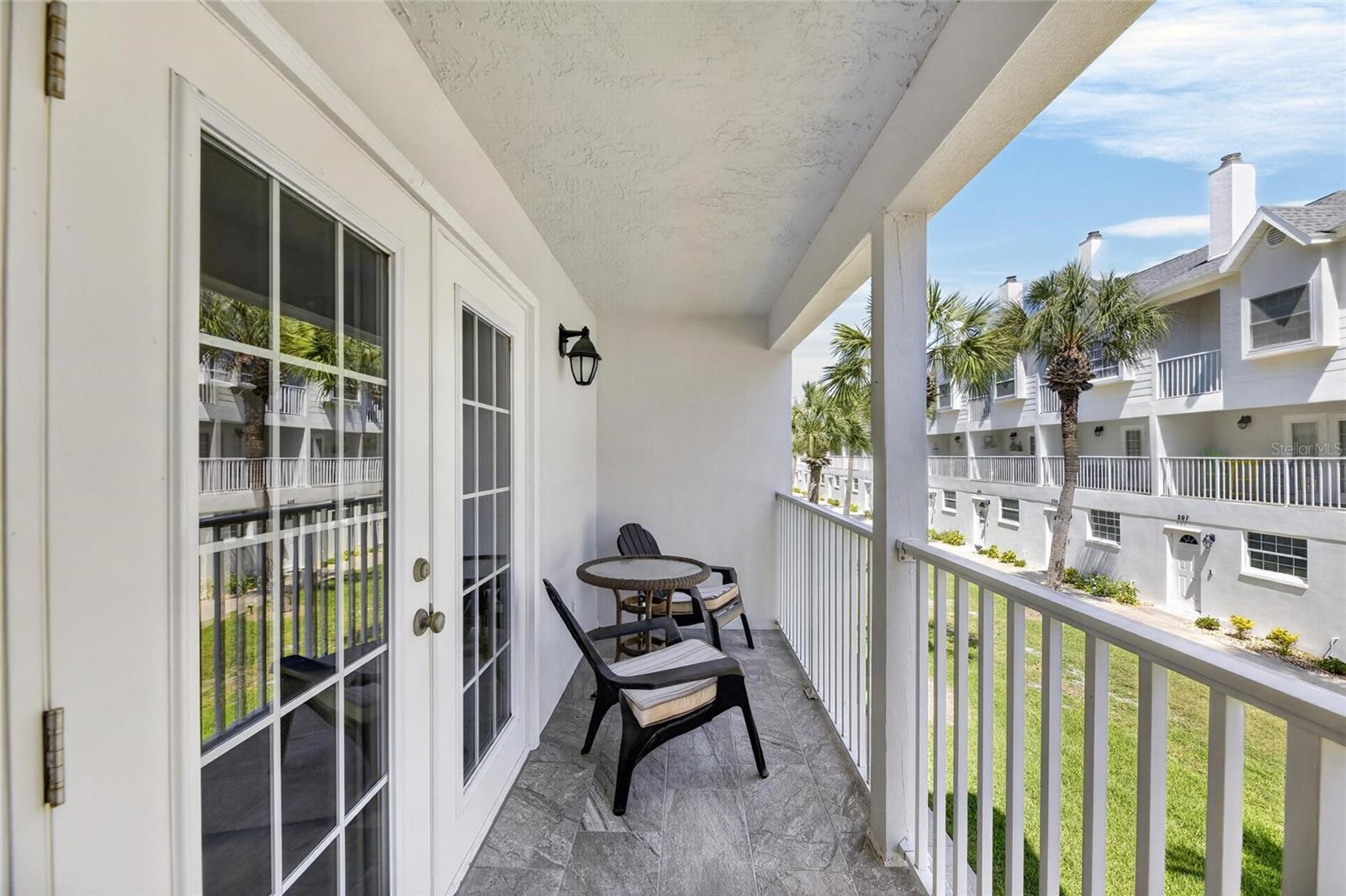 Image 28 of 52 For 17960 Gulf Boulevard  108
