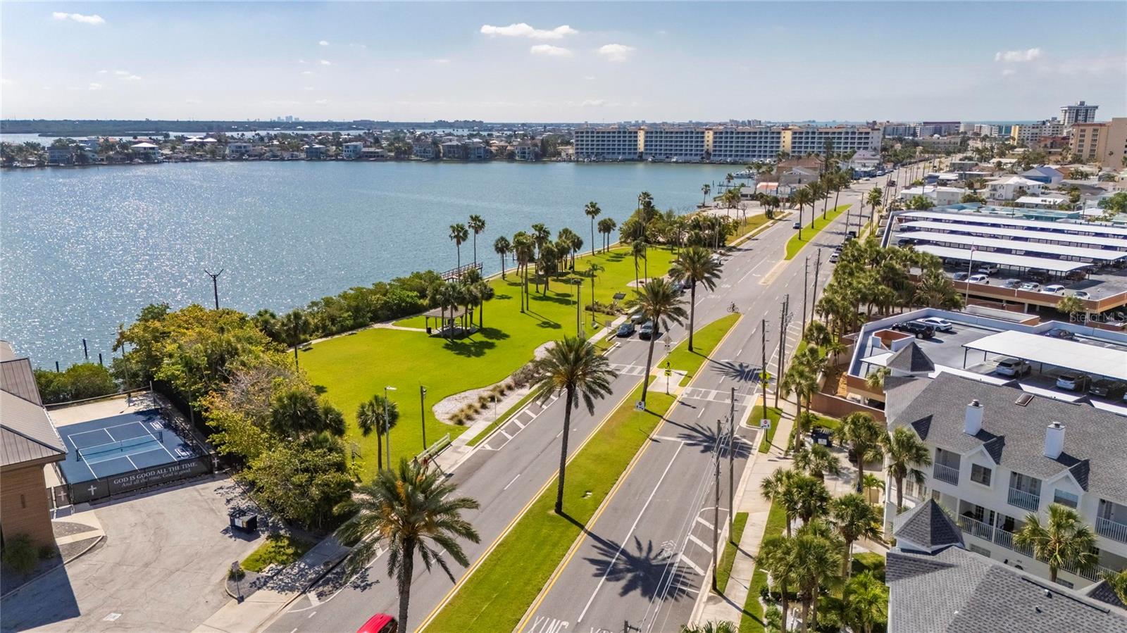 Image 45 of 52 For 17960 Gulf Boulevard  108
