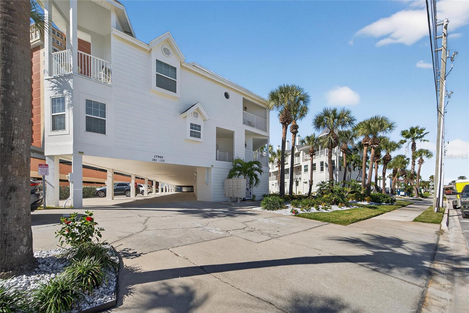 Image 48 of 52 For 17960 Gulf Boulevard  108