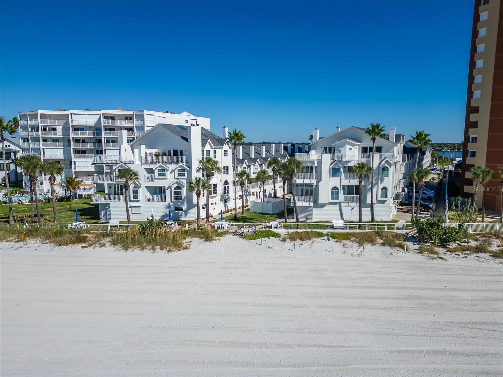 Image 51 of 52 For 17960 Gulf Boulevard  108