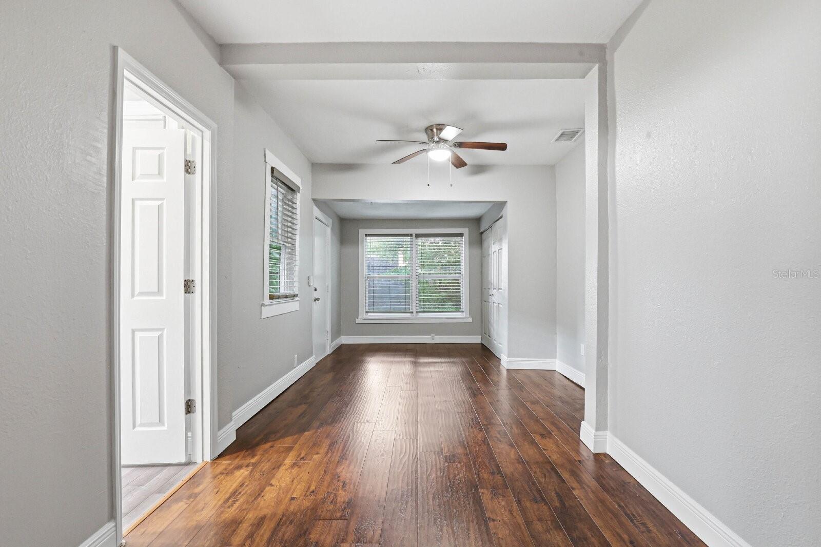 Image 11 of 13 For 203 Emma Street