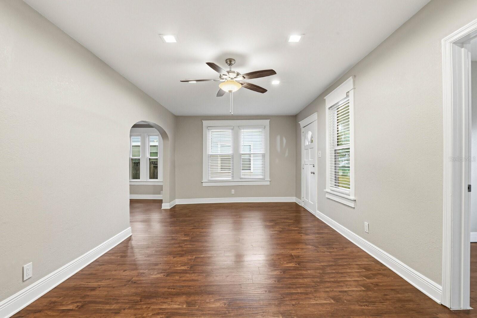Image 4 of 13 For 203 Emma Street