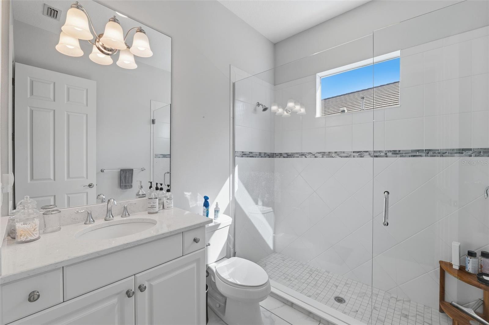 Image 17 of 36 For 548 Regatta Way