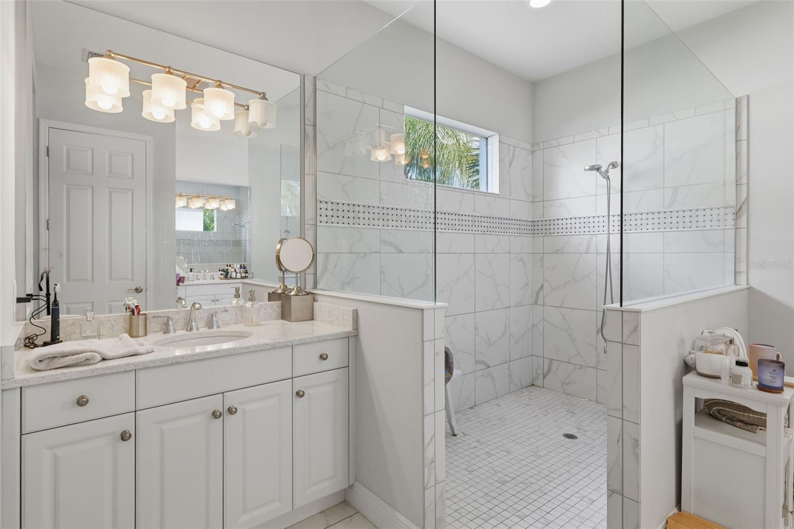 Image 24 of 36 For 548 Regatta Way