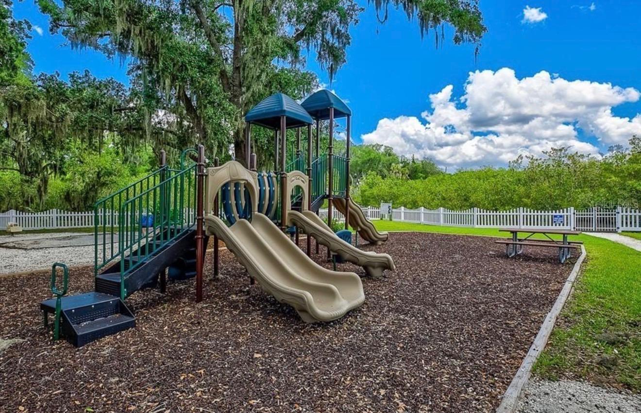 Image 33 of 36 For 548 Regatta Way