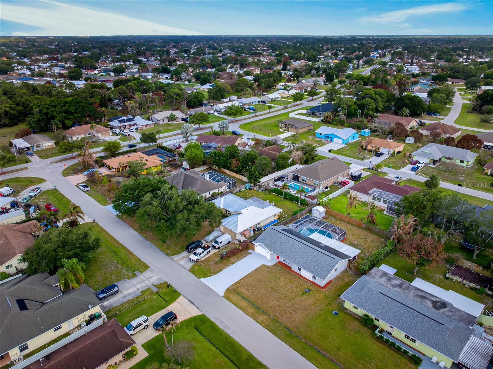 Image 4 of 33 For 214 Duval Avenue