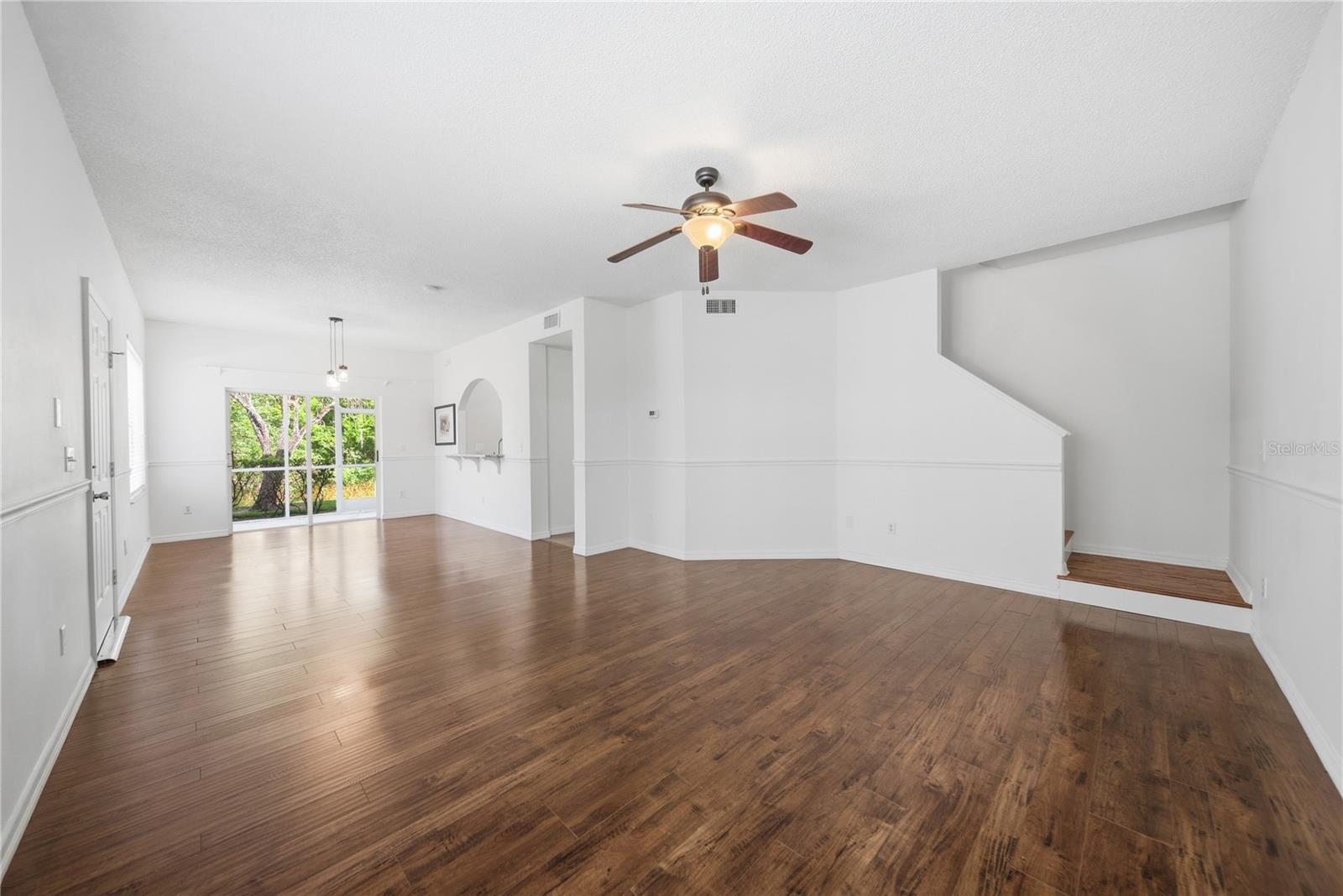 Image 13 of 46 For 18117 Paradise Point Drive