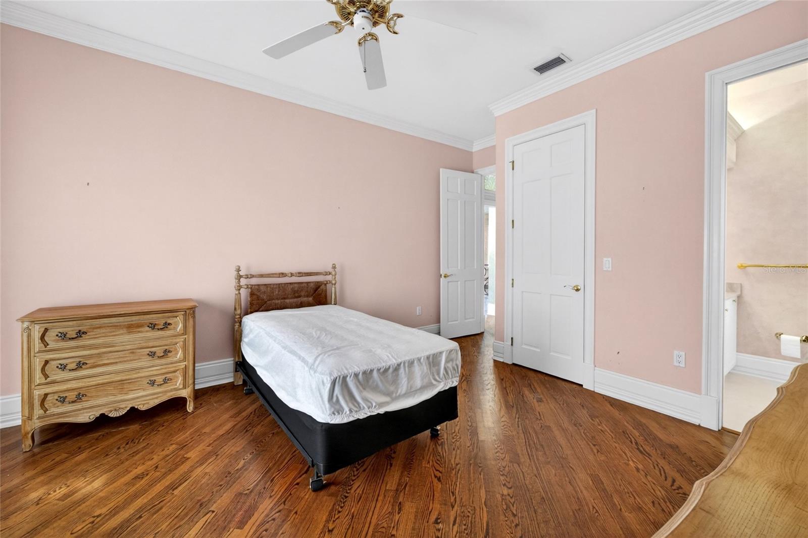 Image 71 of 100 For 115 18th Street