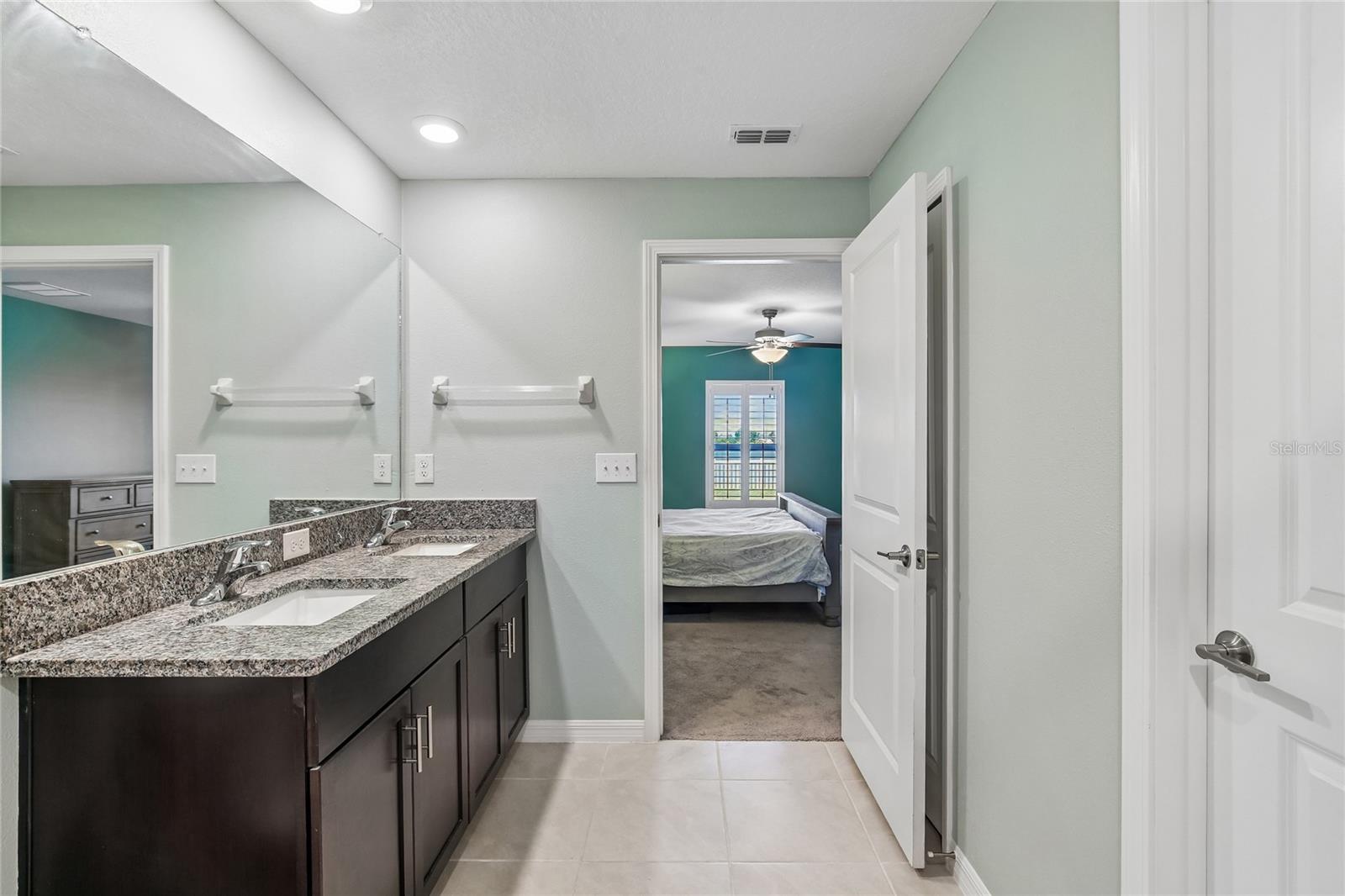 Image 21 of 34 For 15430 Miller Creek Drive