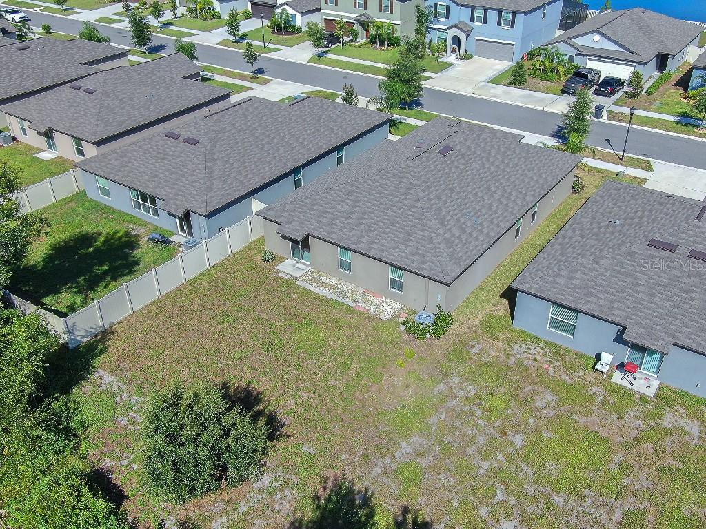 Image 21 of 26 For 5518 Blue Azure Drive