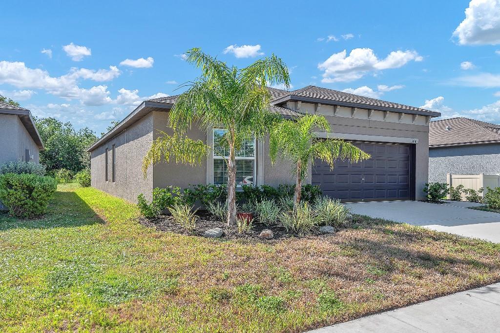 Image 3 of 26 For 5518 Blue Azure Drive