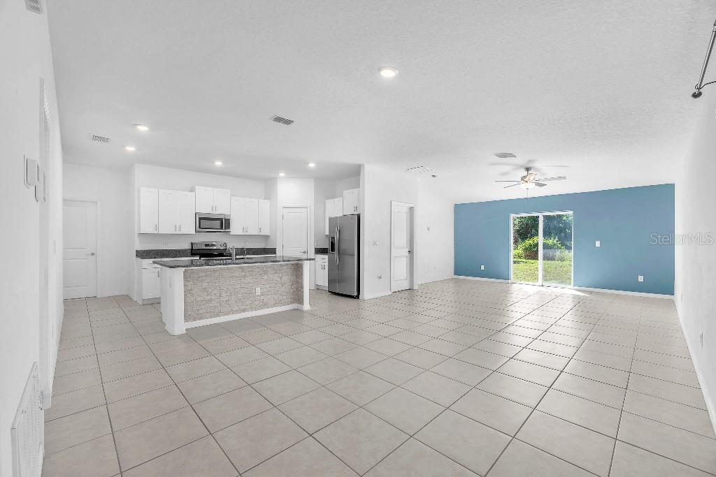 Image 6 of 26 For 5518 Blue Azure Drive