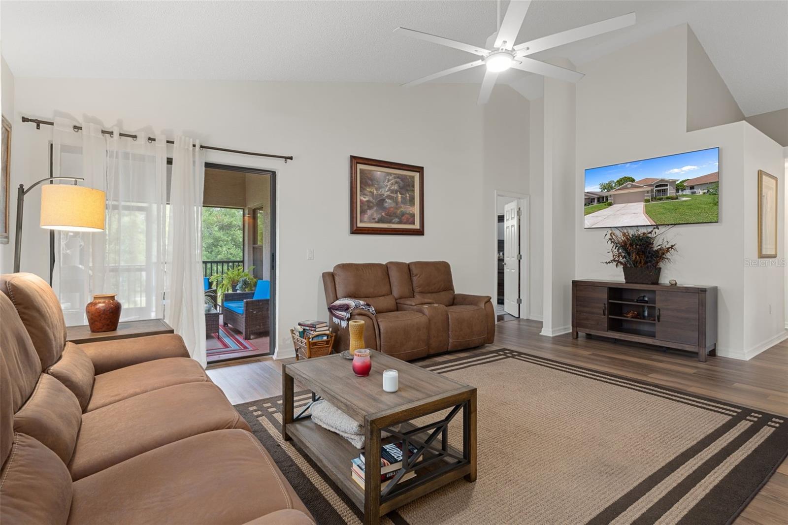Image 17 of 48 For 11293 Copley Court