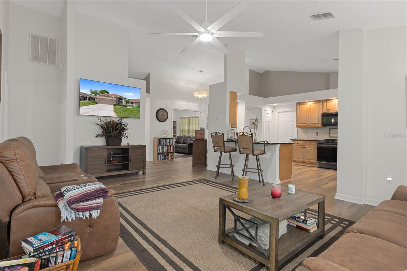 Image 18 of 48 For 11293 Copley Court