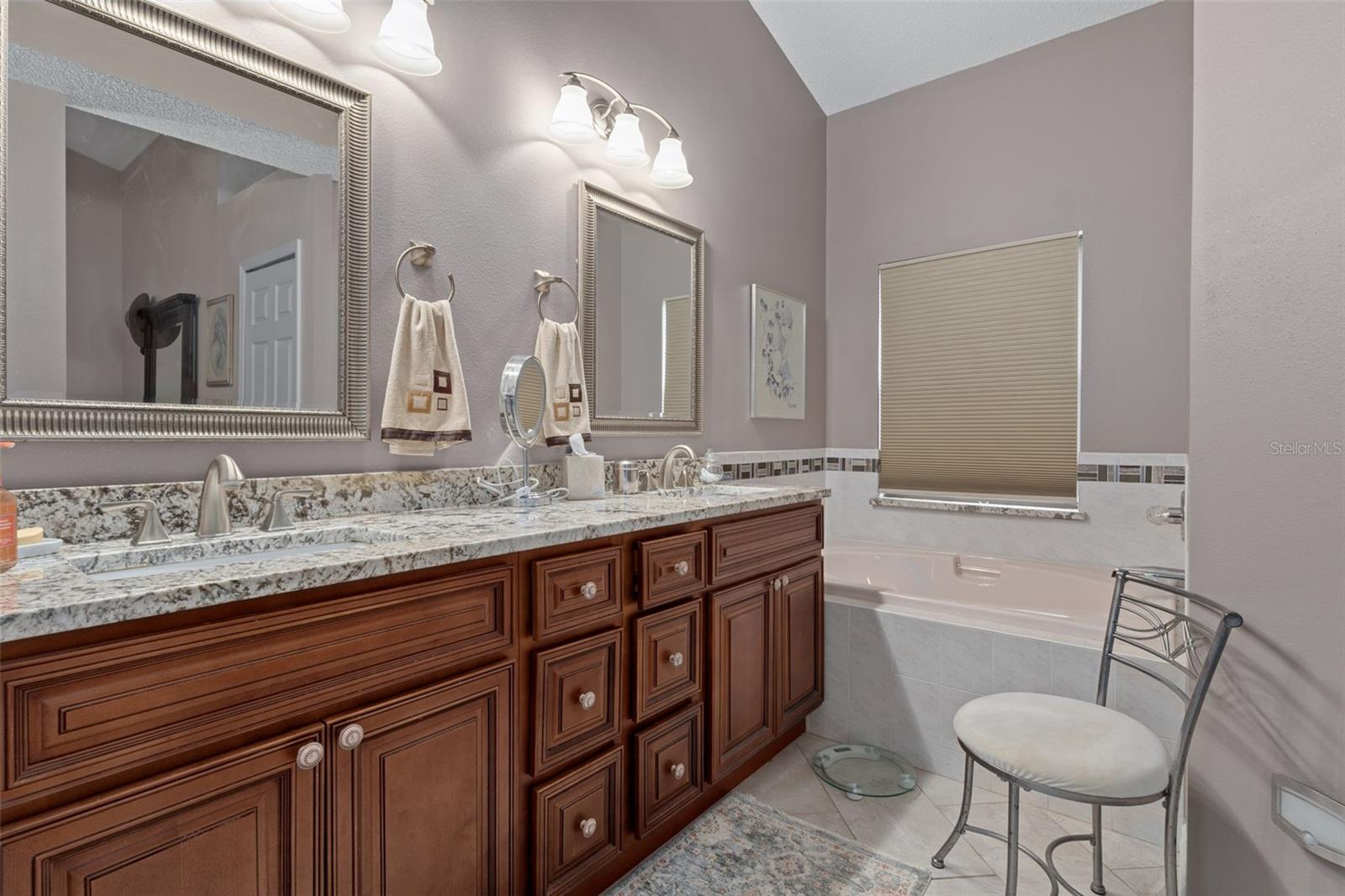 Image 28 of 48 For 11293 Copley Court