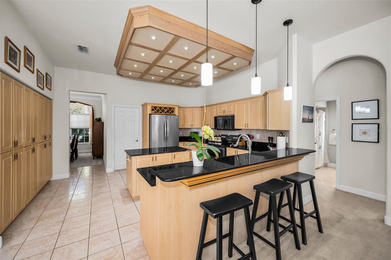 Listing photo id 9 for 1802 Oak Ridge Road
