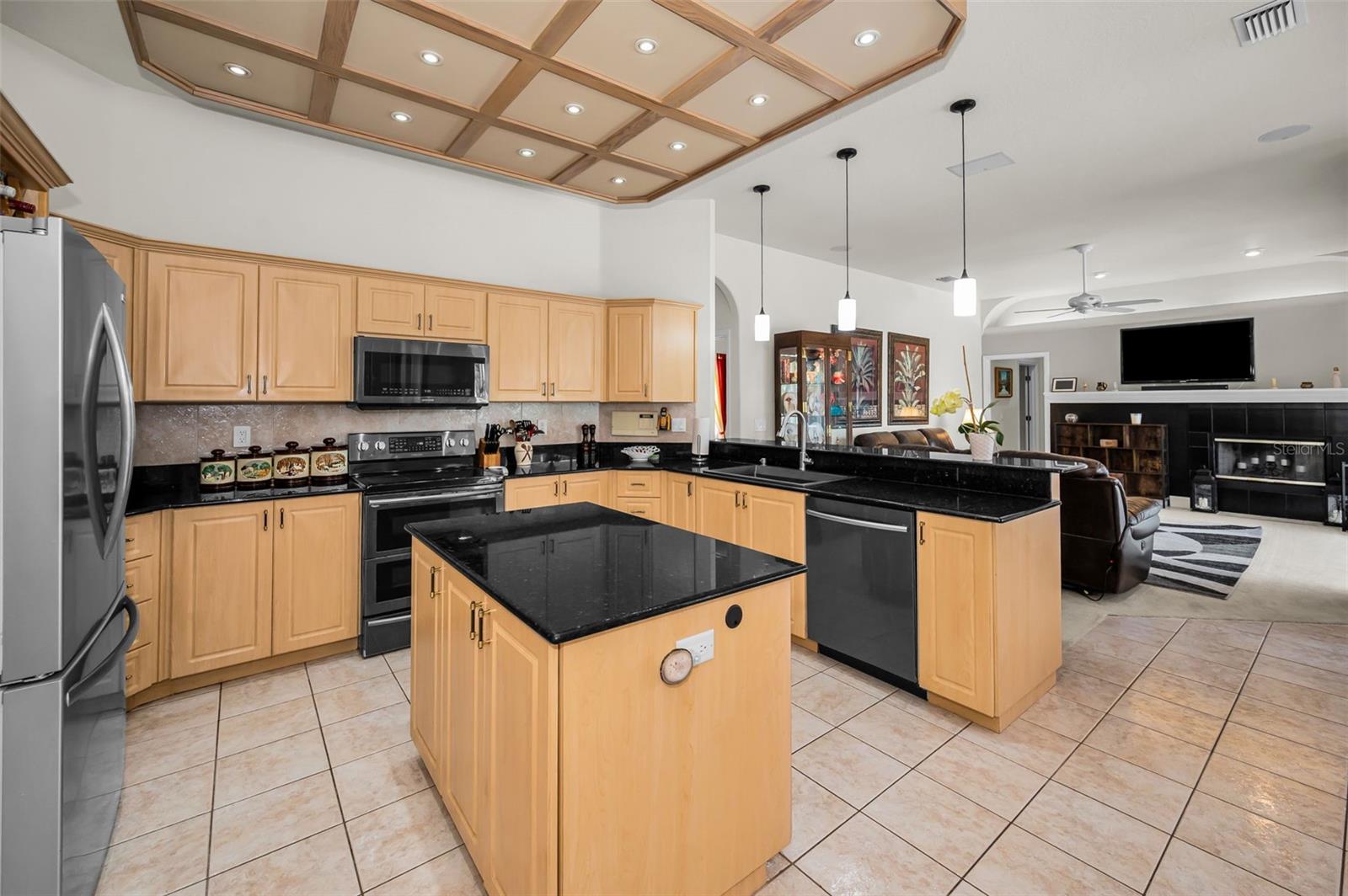 Listing photo id 10 for 1802 Oak Ridge Road