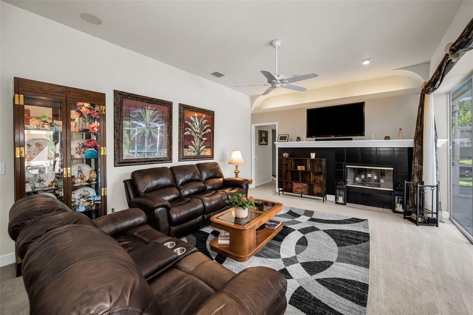 Listing photo id 17 for 1802 Oak Ridge Road