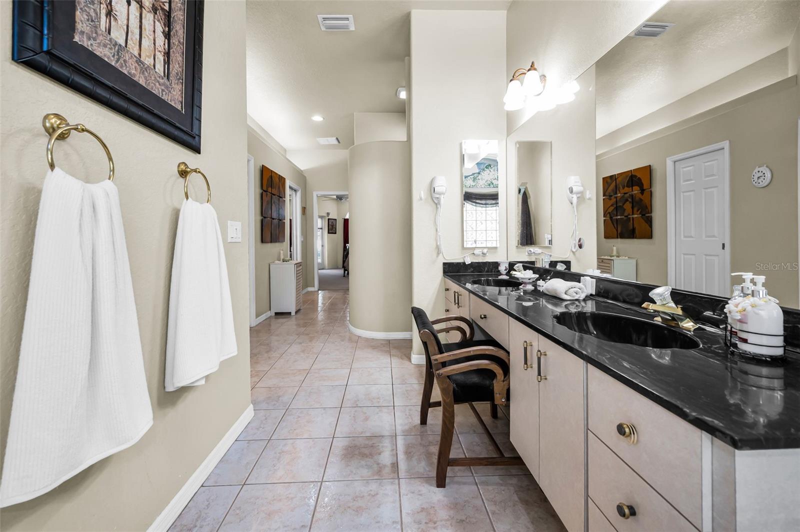 Listing photo id 23 for 1802 Oak Ridge Road