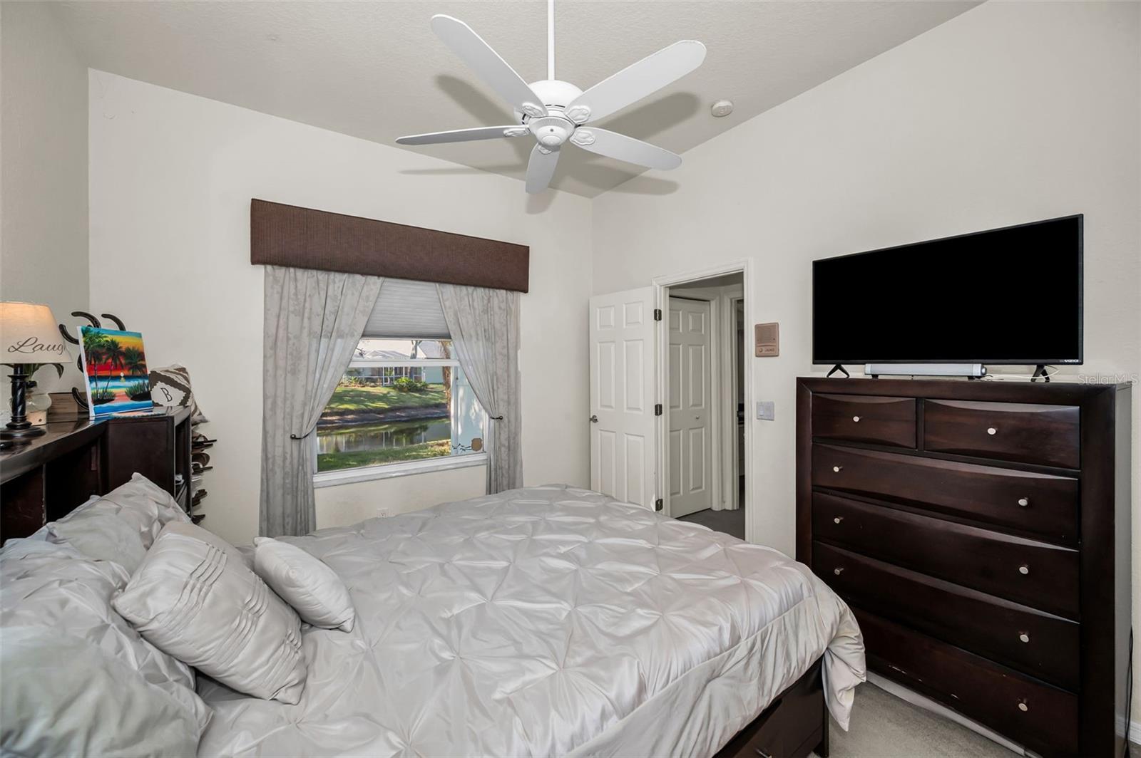 Listing photo id 32 for 1802 Oak Ridge Road
