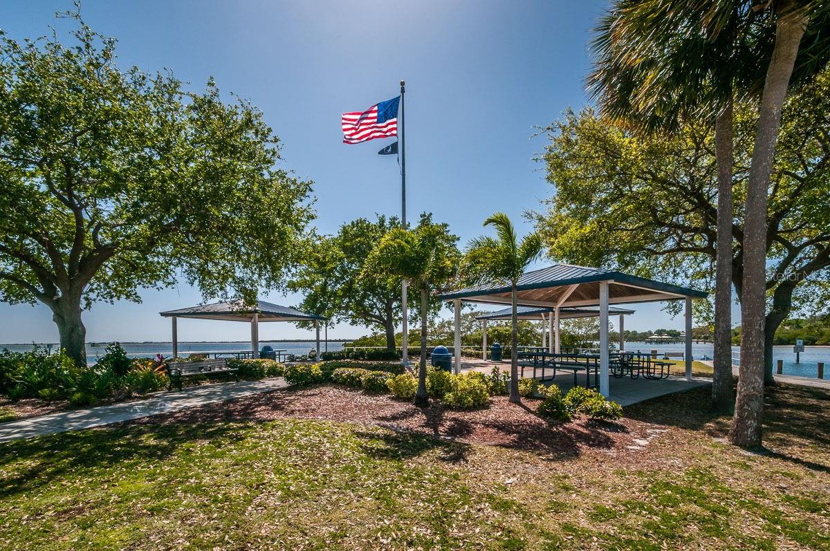Listing photo id 60 for 1802 Oak Ridge Road