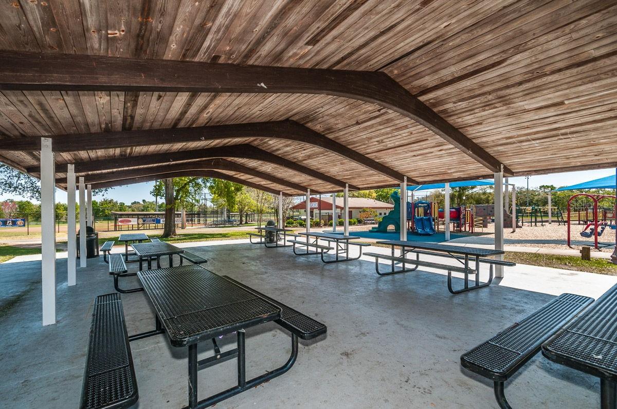 Listing photo id 67 for 1802 Oak Ridge Road
