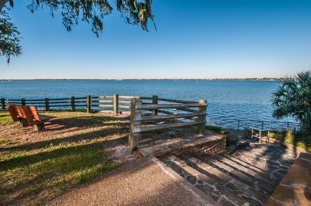 Listing photo id 69 for 1802 Oak Ridge Road