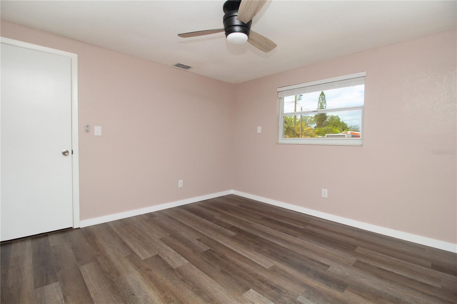 Image 13 of 25 For 6421 81st Avenue N