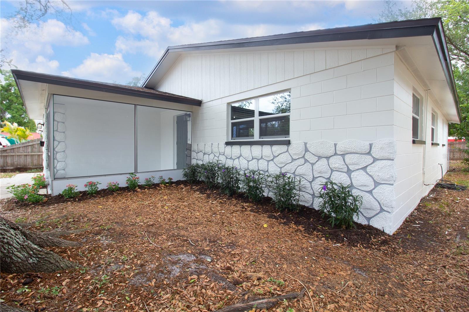 Image 2 of 25 For 6421 81st Avenue N