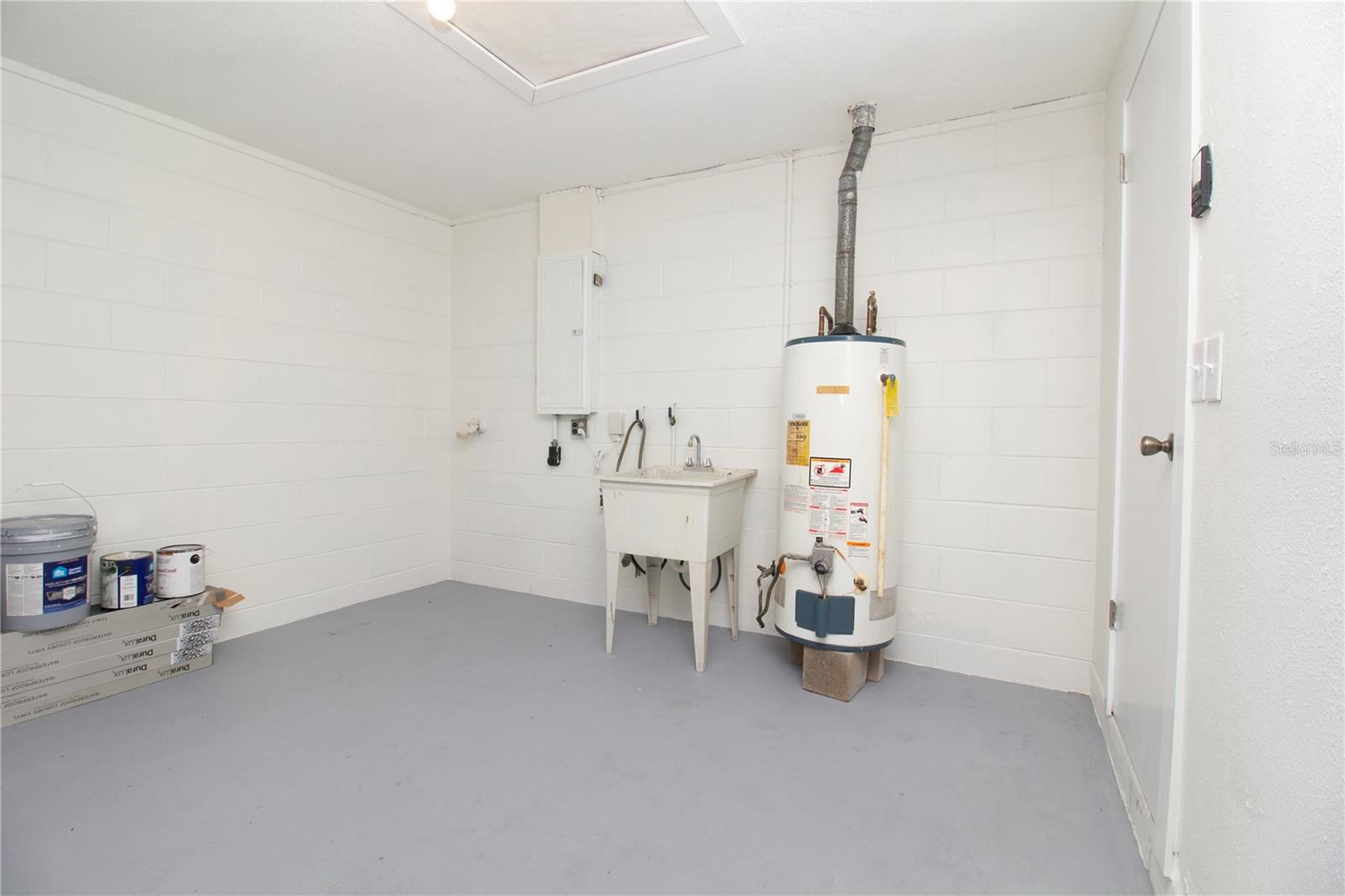 Image 22 of 25 For 6421 81st Avenue N