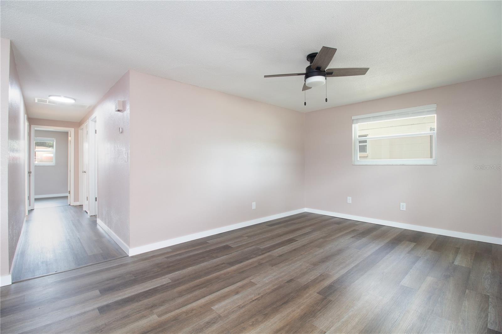 Image 4 of 25 For 6421 81st Avenue N