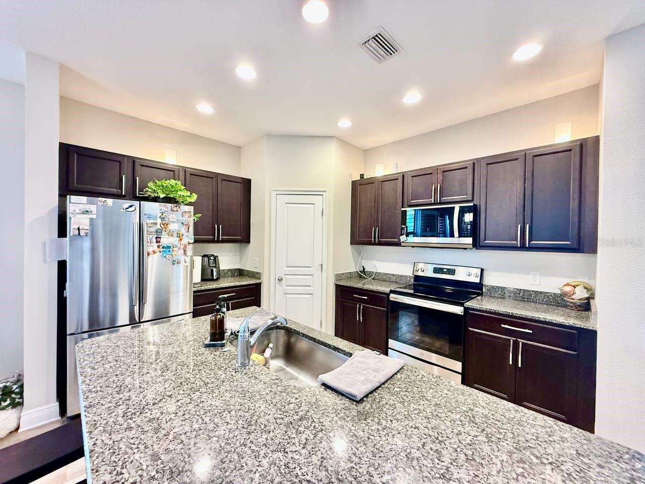 Image 15 of 41 For 3509 Tampa Street