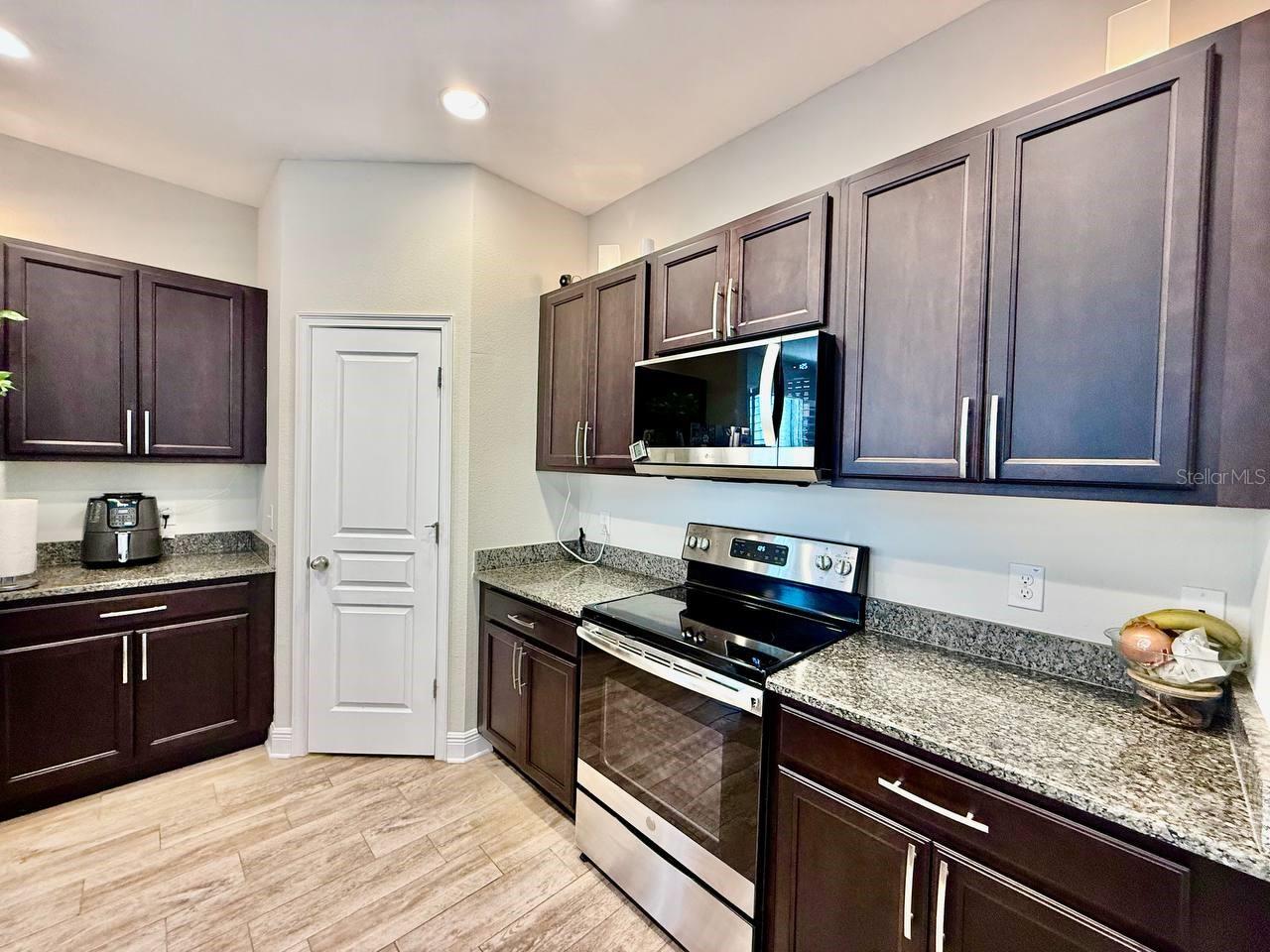 Image 17 of 41 For 3509 Tampa Street