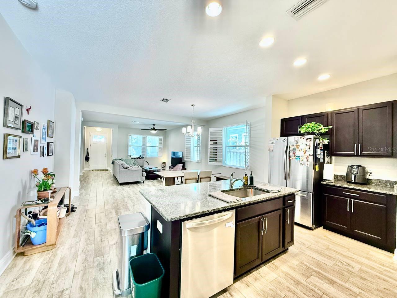 Image 18 of 41 For 3509 Tampa Street